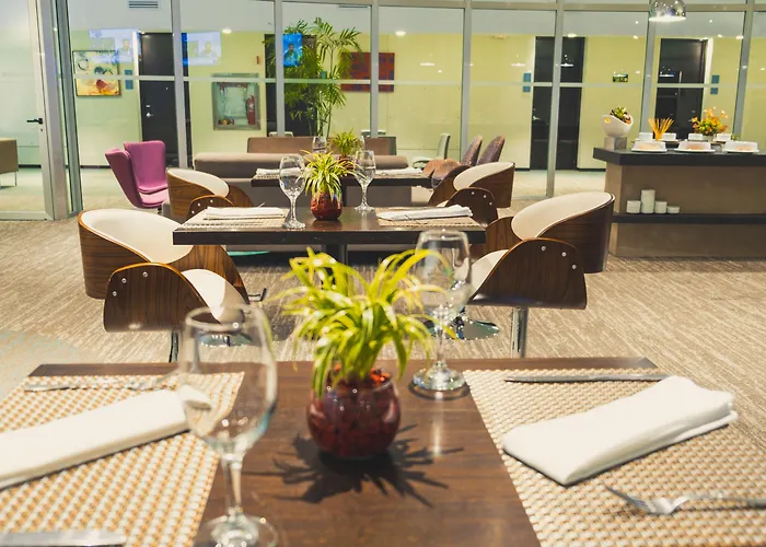 Pet Friendly hotel: Radisson Hotel Santa Cruz